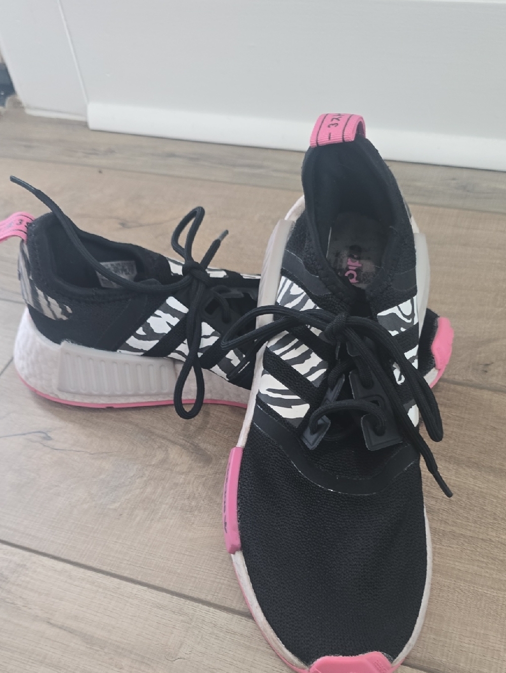 Adidas Women's Black White Zebra Print Sneakers Size 7